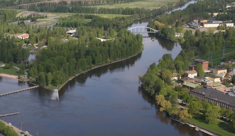 Ilmakuvassa Kokemäenjoki.